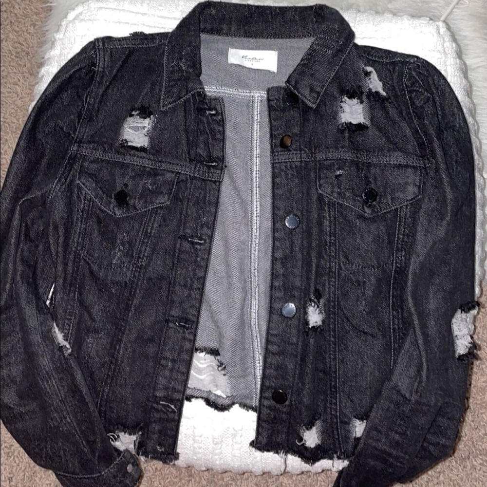 Super cute black kancan jacket